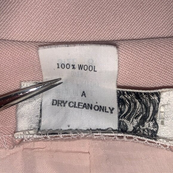 Chanel. Coco Noir Eau De Parfum - 100 ml / 3.4 fl oz - Picture 8 of 13